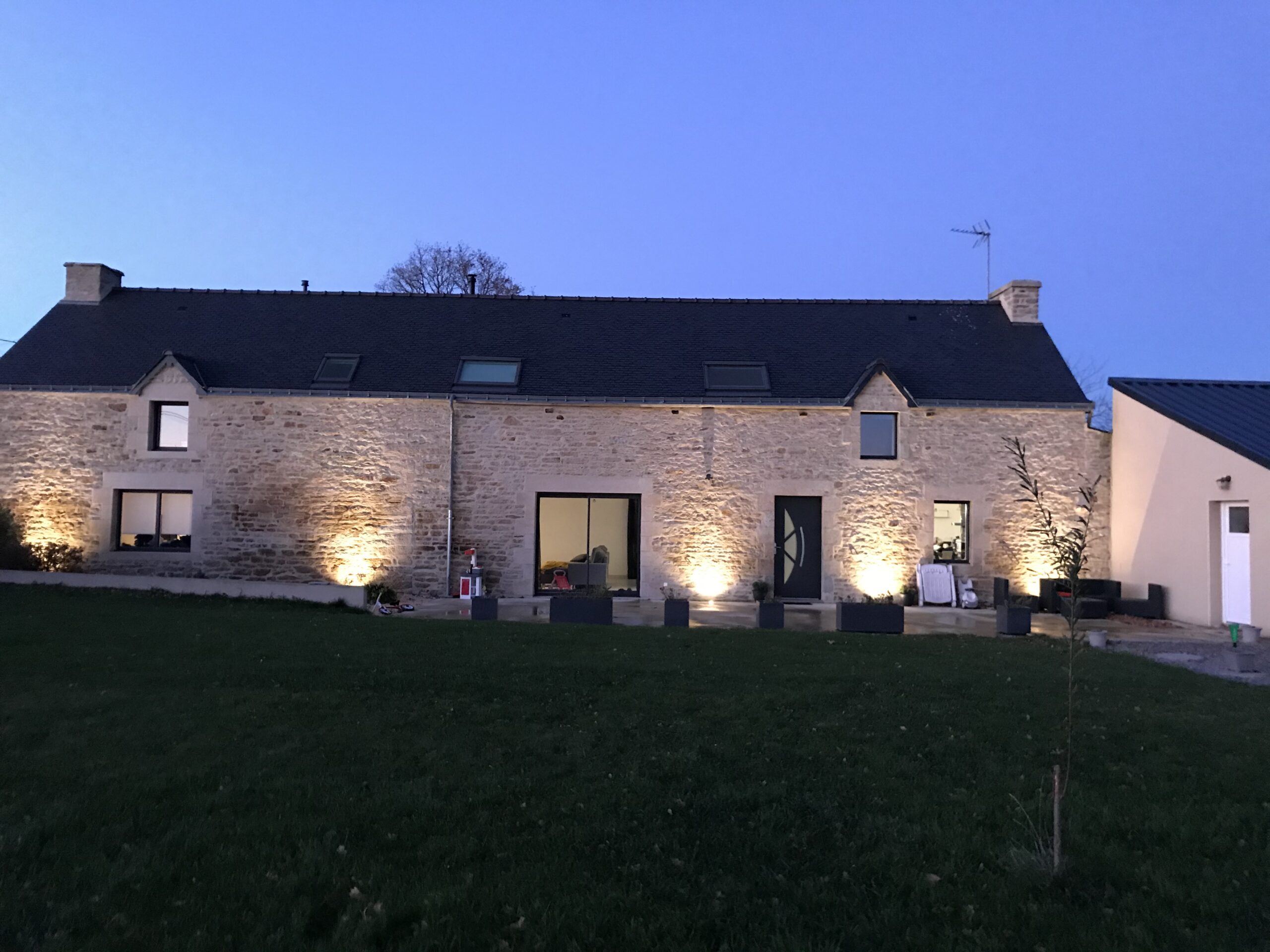 ECLAIRAGES EXTERIEURS OHMS SERVICES