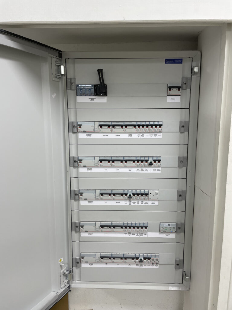 Tableau électrique tertiare saint jean brevelay