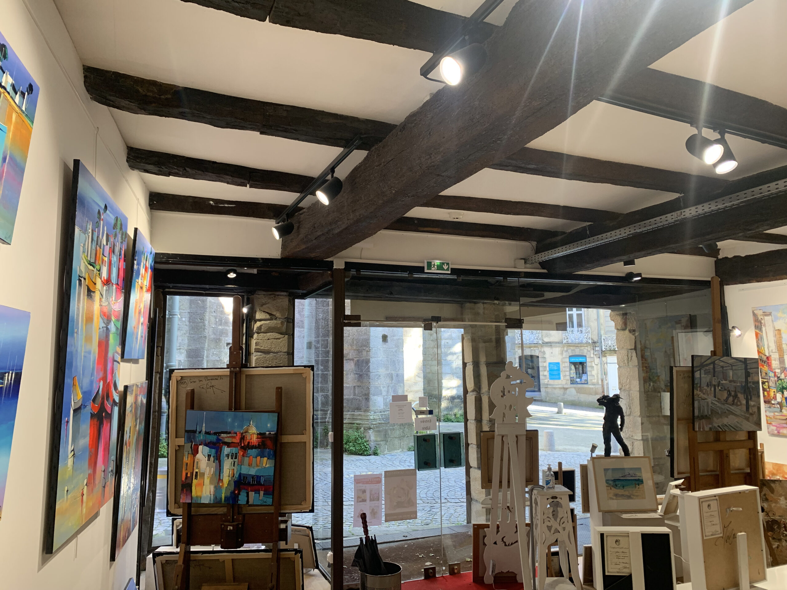 Rénovation électrique Gallerie d'art Vannes par Ohms Services